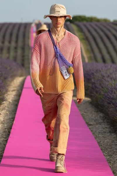 Look 38